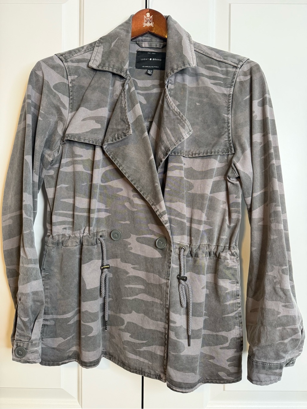Lucky Brand Women's Camo-Printed Cropped Trench Coat Jacket, GUC - Picture 2 of 11